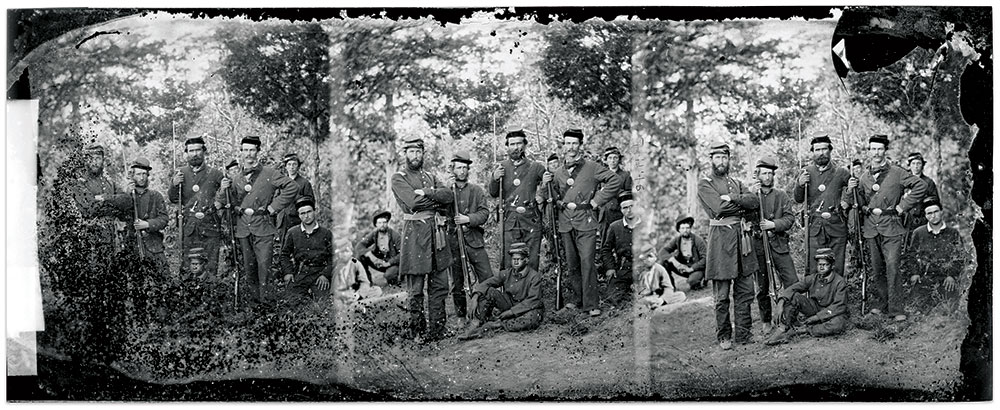 Figure 4: Officers and soldiers. Positive reproduction of glass negative (NARA 111-B-5322). National Archives.