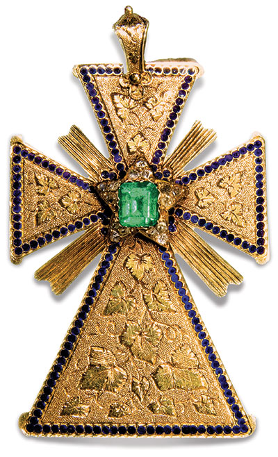 Bejeweled gold medal with Irish symbols presented to Lytle by officers of the 10th Ohio Infantry. Courtesy Cincinnati Museum Center.