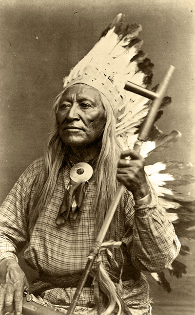 Washakie, chief of the Snakes from 1851 until his death in 1900, called Evans “Little Breeches.” Print by an unidentified photographer. National Anthropological Archives, Smithsonian Institution.